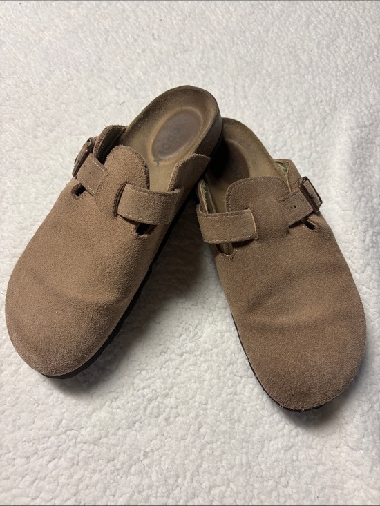 ODOLY Other - ODOLY size 13 Tan Suede Contoured Footbed Slip-On Clog